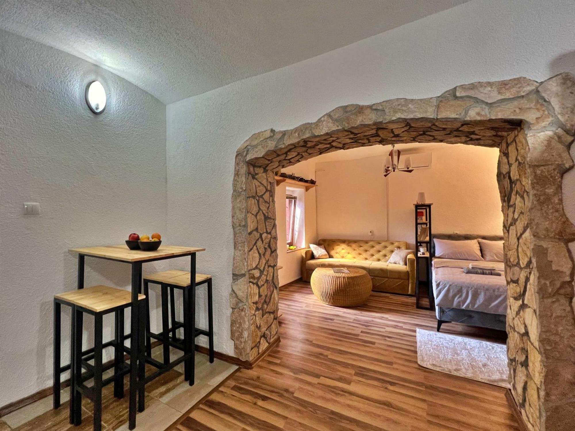 Chic Old Town Studio With Patio SJJ Exterior foto