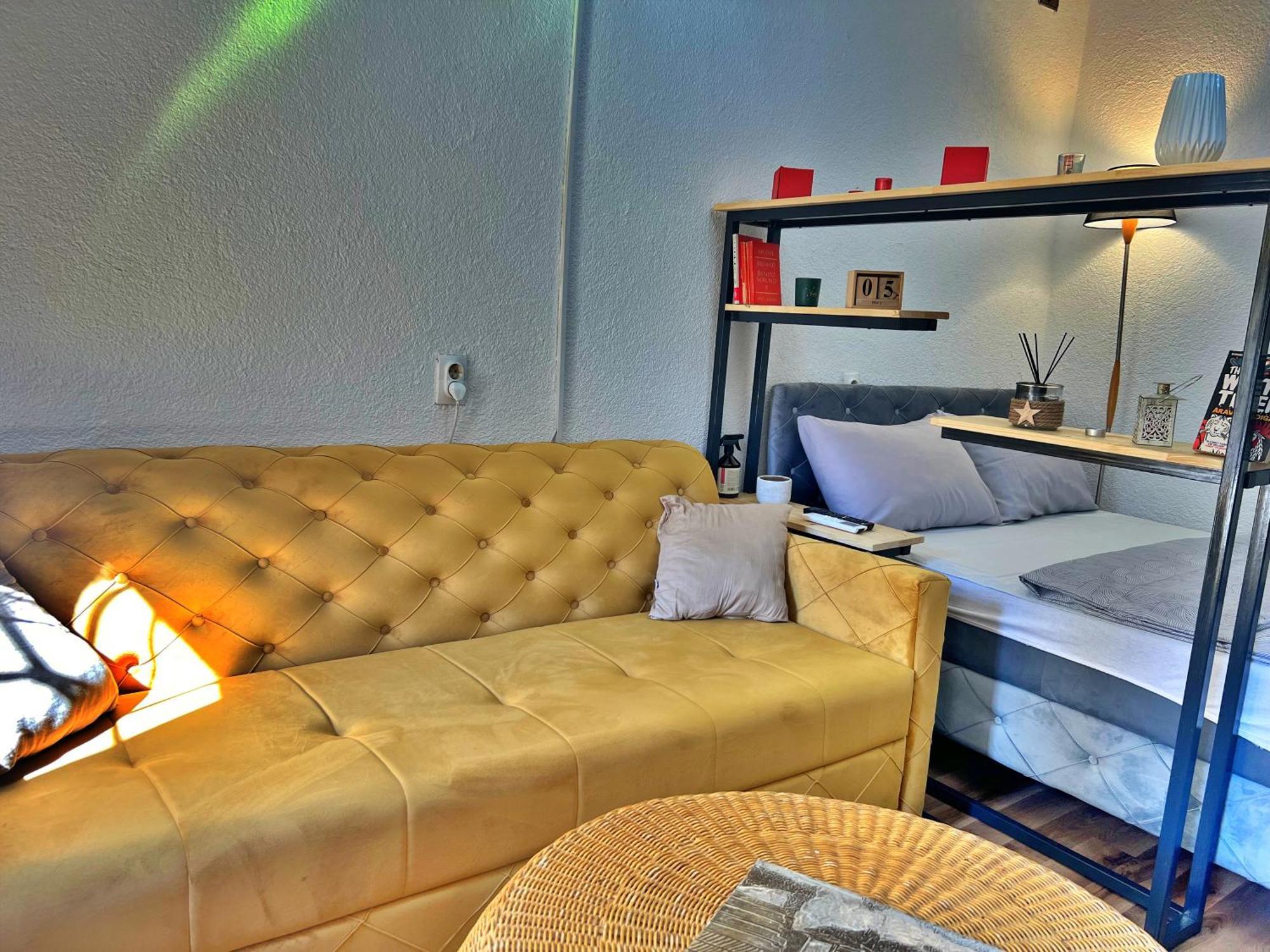 Chic Old Town Studio With Patio SJJ Exterior foto